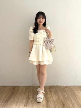 「MAJESTIC LEGON（マジェスティックレゴン）のミルフィーユフリル厚底サンダル（サンダル、ホワイト系）」を使った、はなのさんの夏コーディネート