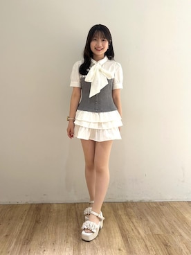 「MAJESTIC LEGON（マジェスティックレゴン）のミルフィーユフリル厚底サンダル（サンダル、ホワイト系）」を使った、はなのさんの夏コーディネート