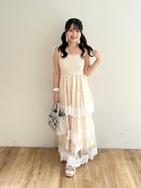 「MAJESTIC LEGON（マジェスティックレゴン）のクラシカルスクエアリボンバッグ（ショルダーバッグ、ベージュ系）」を使った、はなのさんの夏コーディネート