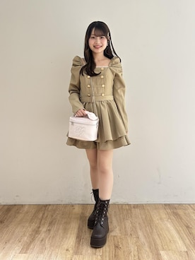 「MAJESTIC LEGON（マジェスティックレゴン）のレースアップ厚底ショートブーツ（ブーツ、ブラウン系）」を使った、はなのさんの秋コーディネート
