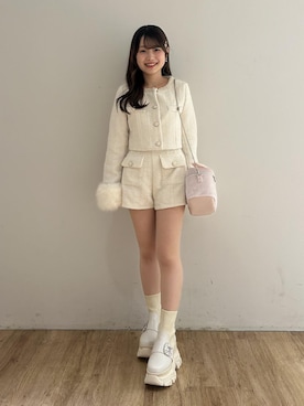 「MAJESTIC LEGON（マジェスティックレゴン）のビジューリブ厚底スニーカーブーツ（ブーツ、ホワイト系）」を使った、はなのさんの秋コーディネート
