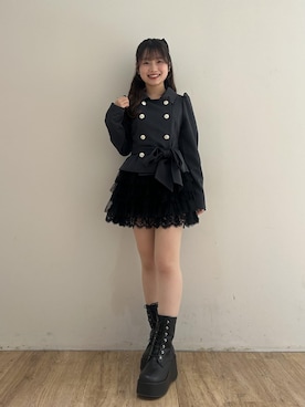 「MAJESTIC LEGON（マジェスティックレゴン）のチュールレースフリルミニスカパン（スカート、ブラック系）」を使った、はなのさんの秋コーディネート