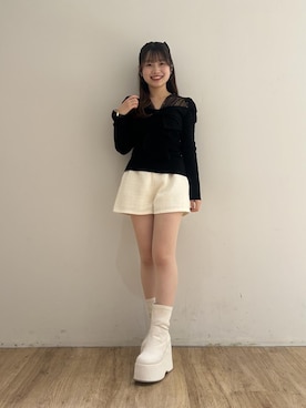 「MAJESTIC LEGON（マジェスティックレゴン）のレッグウォーマーセット厚底ブーツ（ブーツ、ホワイト系）」を使った、はなのさんの秋コーディネート