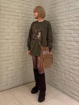 「HYSTERIC GLAMOUR（ヒステリックグラマー）のロゴスタッズ フリンジミニバッグ（ショルダーバッグ）」を使った、sansanさん（レディース・160cm）の秋コーディネート
