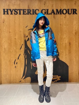 「アイテム（チョーカー）」を使った、KAIRAさん（レディース・160cm）の秋コーディネート