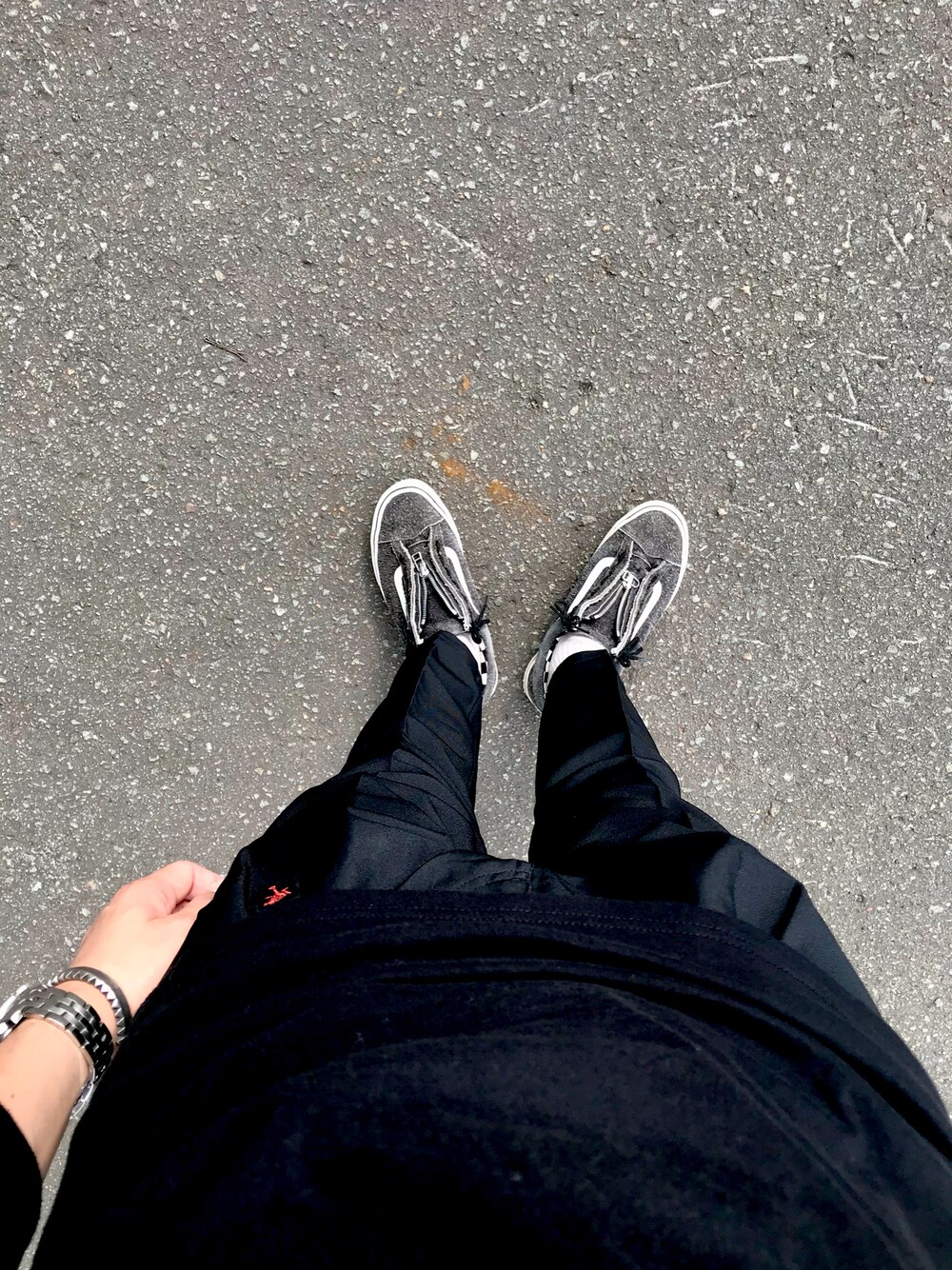 「VANSのアイテム（スニーカー、ブラック系）」を使った、d0さん（メンズ・161cm）の秋コーディネートの1枚目の写真