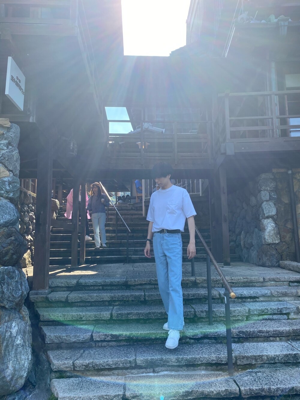 「伊勢神宮」｜「PLSTのアイテム（Tシャツ/カットソー、ホワイト系）」を使った、Hayato Sakanoueさん（メンズ・180cm）の夏コーディネートの1枚目の写真