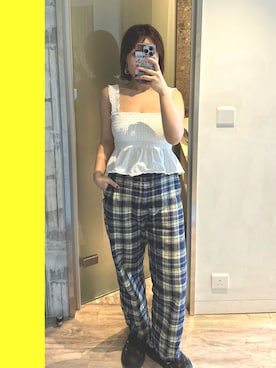 「アイテム（チノパンツ、その他）」を使った、youni酱酱さん（レディース・155cm）の秋コーディネート