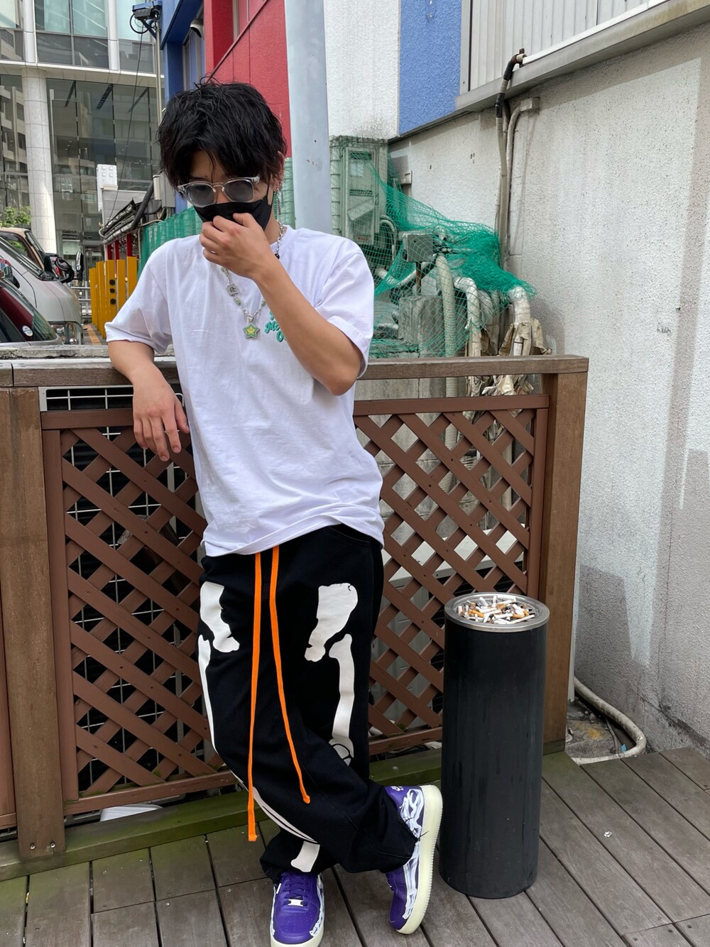 「スケルトン、ストリート、street、streetstyle、夏コーデ、おしゃれさんと繋がりたい」｜「sceneのアイテム（パンツ、ブラック系）」を使った、takutさん（メンズ・165cm）の春コーディネートの1枚目の写真