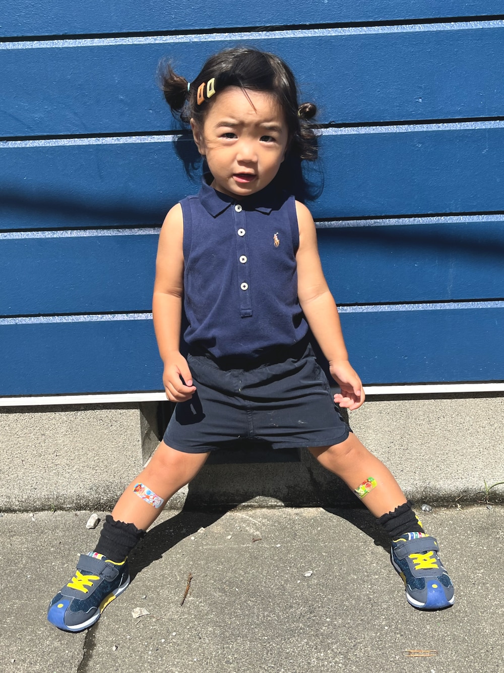 「女の子コーデ、キッズ、ノースリーブ、ラルフローレン、無印良品、黒コーデ、夏コーデ、お洒落さんとつながりたい、ワントーンコーデ、カジュアル、1歳10ヶ月、スニーカーコーデ、90cm、いいね、save、フォローお願いします🤑」｜「無印良品のアイテム（その他パンツ、ブラック系）」を使った、yuzuneさん（キッズ・90cm）の夏コーディネートの1枚目の写真