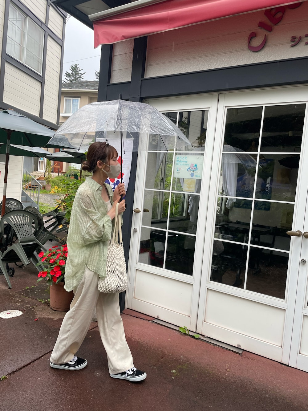 「GUのアイテム（パンツ、ホワイト系）」を使った、ゆ う きさん（レディース・160cm）の冬コーディネートの1枚目の写真