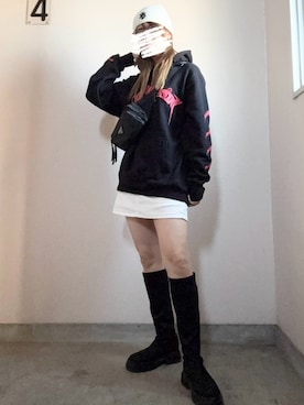 「アイテム（ボディバッグ/ウエストポーチ）」を使った、こみ | 骨ｽﾄｲｴﾍﾞ秋2nd冬さん（レディース・163cm）の冬コーディネート