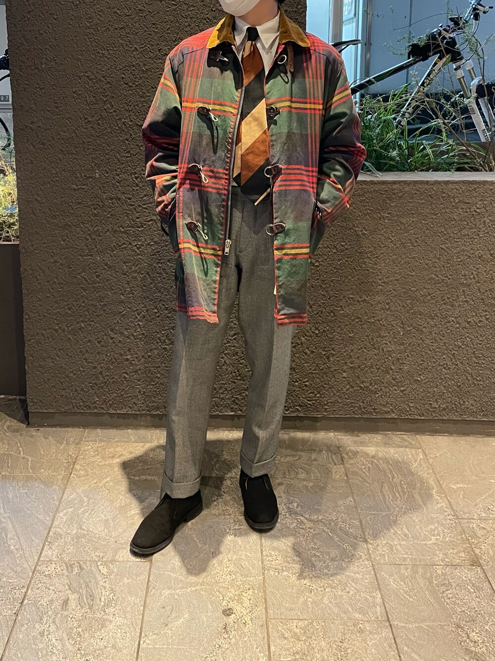 「ファイヤーマンコート、ジャケットスタイル、ネクタイ、ブーツ、スラックス、古着MIX、古着」｜「POLO RALPH LAURENのアイテム（その他アウター、その他）」を使った、ふーがさん（メンズ・172cm）の冬コーディネートの1枚目の写真