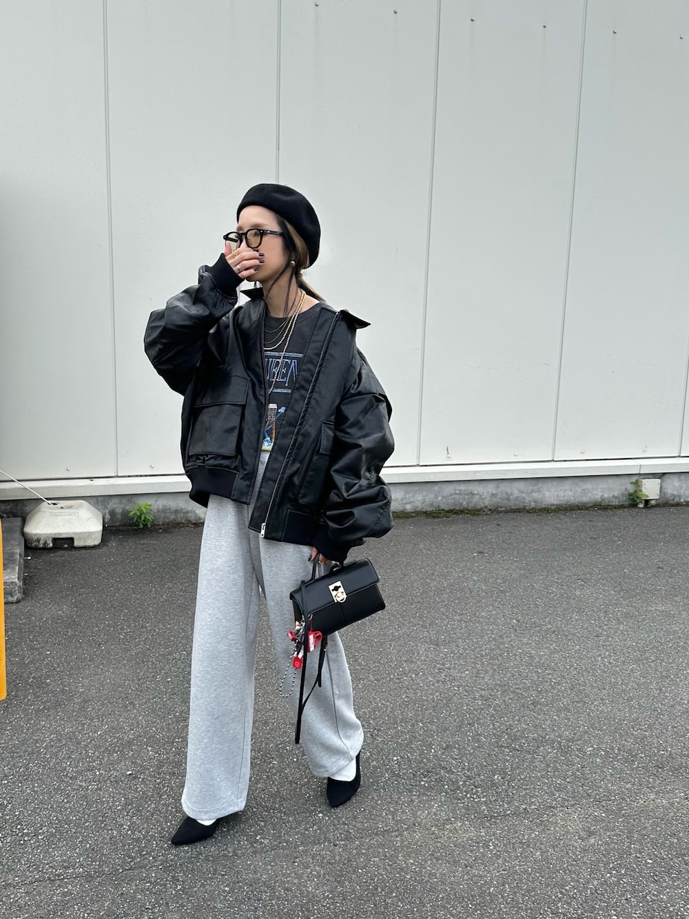 chimmy様 C5071 スウェット×ロゴカットソー×パンツコーデ chimmy様 C5071 スウェット×ロゴカットソー×パンツコーデ