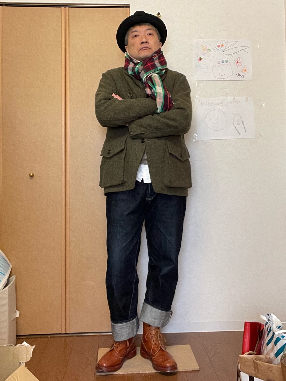 「Nigel Cabournのアイテム（テーラードジャケット、グリーン系）」を使った、ikutaroさん（メンズ・177cm）の冬コーディネートの1枚目の写真