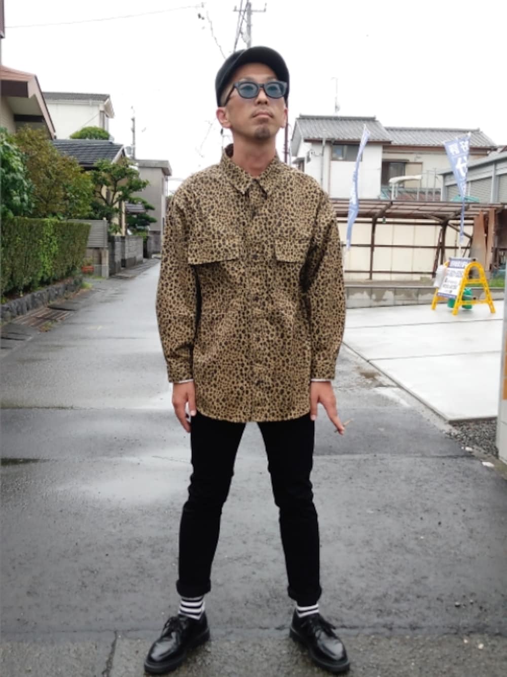 「ロックテイスト、CALEE、キャスケット、ドクターマーチン、メガネ男子」｜「CALEEのCOMBINATION CASQUETTE（キャスケット、ブラック系）」を使った、RAYCOZさん（メンズ・170cm）の秋コーディネートの1枚目の写真