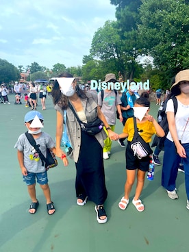 「ディズニーコーデ」｜「アイテム（アクセサリー）」を使った、Mami  さん（レディース・156cm）の夏コーディネート