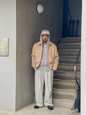 「アイテム（スウェットパンツ、シルバー系）」を使った、野田崇太郎 GARDEN渋谷さん（メンズ・183cm）の秋コーディネート