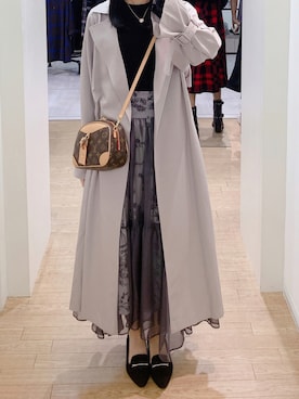「LouisVuitton」｜「アイテム（トレンチコート）」を使った、pinoさん（レディース・156cm）の秋コーディネート