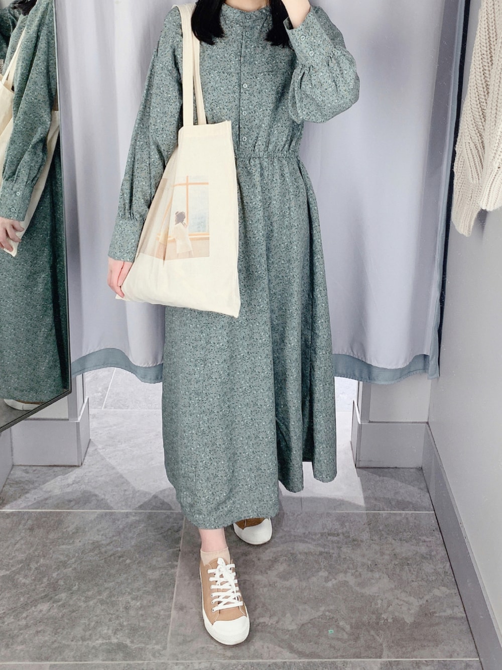 「スニーカー、トートバッグ、カジュアル、シンプル、秋のコーデ、無印良品、休日スタイル、ootd、ehka sopo、ラクチンコーデ、低身長コーデ、今日のコーデ、オトナカジュアル、オトナ女子、ラブアンドピース2021」｜「ehka sopoのアイテム（トートバッグ、ホワイト系）」を使った、pinoさん（レディース・156cm）の秋コーディネートの1枚目の写真