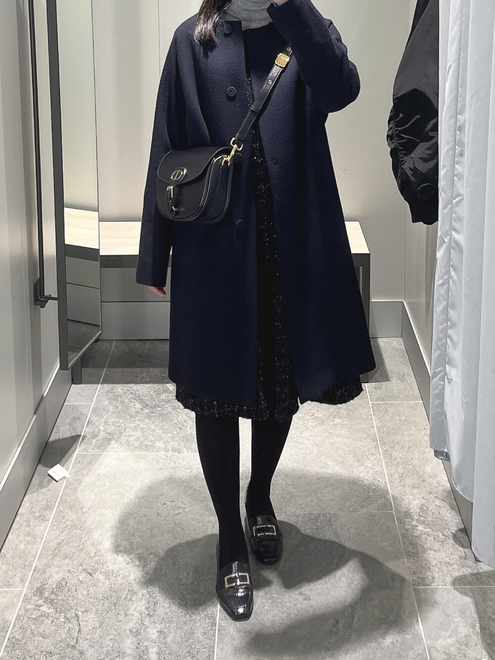 「私の推しブランド、theory、Dior、christian dior、ディオール、セオリー、aveniretoile、ショルダーバッグ、ワントーンコーデ、大人カジュアル、オトナカジュアル、冬コーデ、コート、冬のコーデ、骨格ウェーブ」｜「theoryのアイテム（ジャケット/アウター、ブルー系）」を使った、pinoさん（レディース・156cm）の冬コーディネートの1枚目の写真