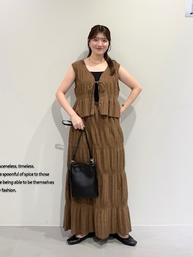 「KBF（ケイビーエフ）のマジョリカプリーツベストSETスカート（セットアップ、ブラウン系）」を使った、nanakaさん（レディース・155cm）の夏コーディネート