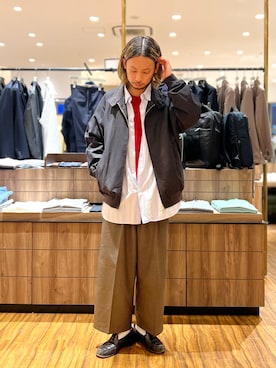 「NANO universe（ナノユニバース）のAB.コットンラミー ネップシャンブレーハリトンジャケット（ブルゾン、グレー系）」を使った、窪田 孝之さん（メンズ・170cm）の春コーディネート