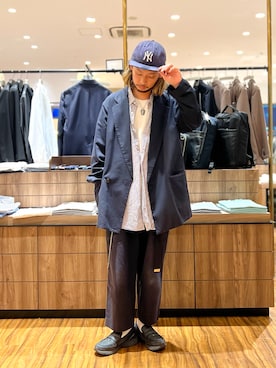 「NVy by（ネイビーバイ）のNVy by nano universe ダブルライトジャケット（テーラードジャケット、ブルー系）」を使った、窪田 孝之さん（メンズ・170cm）の春コーディネート