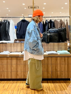 「Levi's（リーバイス）のSTAY LOOSE トラッカージャケット HANG LOOSE TRUCKER（デニムジャケット、ブルー系）」を使った、窪田 孝之さん（メンズ・170cm）の春コーディネート