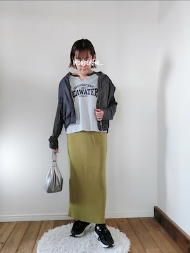 「earth music&ecology（アースミュージックアンドエコロジー）のアイテム（MA-1）」を使った、accosさん（レディース・153cm）の春コーディネート