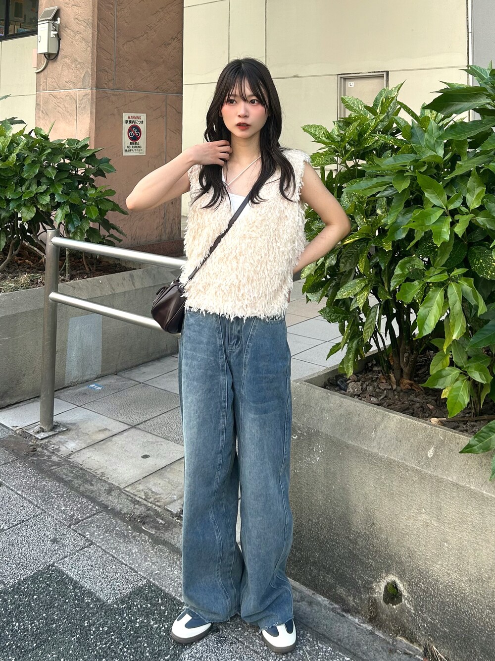 専用 美品！ランウェイモデルVERSACE  ワニ総柄 デニムパンツ 27 さわち / 小泉 沙和｜MAISON DE THERESEのデニムパンツを使った