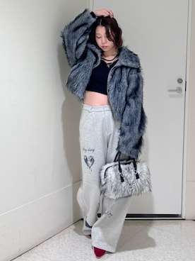 「EVRIS（エヴリス）のスウェードポインテッドスニーカーヒール（パンプス）」を使った、HIMARIさん（レディース・158cm）の秋コーディネート