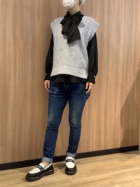 「アイテム（ニット/セーター、シルバー系）」を使った、BRICK HOUSE シャツ工房 浜松メイワン店さん（レディース・162cm）の秋コーディネート