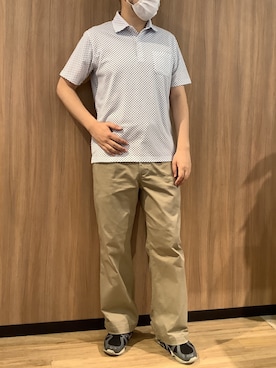 「TOKYO SHIRTS（トウキョウシャツ）のフラワープリント ポロシャツ（ポロシャツ、ホワイト系）」を使った、BRICK HOUSE シャツ工房 浜松メイワン店さん（メンズ・182cm）の春コーディネート