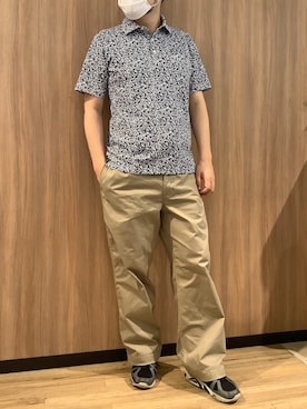 「TOKYO SHIRTS（トウキョウシャツ）のフラワープリント ポロシャツ（ポロシャツ、ブルー系）」を使った、BRICK HOUSE シャツ工房 浜松メイワン店さん（メンズ・182cm）の春コーディネート