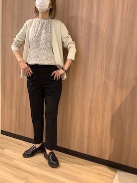 「フラワープリント」｜「アイテム（スラックス）」を使った、BRICK HOUSE シャツ工房 浜松メイワン店さん（レディース・162cm）の夏コーディネート