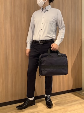 「アイテム（バッグ、ブルー系）」を使った、BRICK HOUSE シャツ工房 浜松メイワン店さん（メンズ・182cm）の秋コーディネート