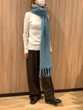「サックスブルー」｜「アイテム（その他シューズ）」を使った、BRICK HOUSE シャツ工房 浜松メイワン店さん（レディース・162cm）の秋コーディネート