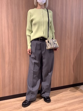 「クルーネック」｜「アイテム（その他シューズ）」を使った、BRICK HOUSE シャツ工房 浜松メイワン店さん（レディース・162cm）の春コーディネート