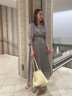 「LAGUNAMOON（ラグナムーン）の【JAMIRAY】レザー巾着BAG（ハンドバッグ）」を使った、久保田さん（レディース・162cm）の春コーディネート