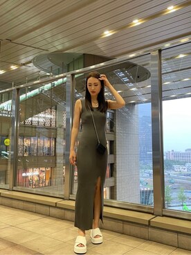 「EMODA（エモダ）のアイテム（財布/小物）」を使った、山本夏花さん（レディース・161cm）の夏コーディネート