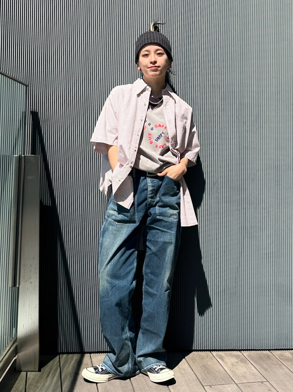 「春めき満開コーデ、春色、休日スタイル、スニーカー、お出かけコーデ、おでかけコーデ、シャツコーデ、今日のコーデ、リラックススタイル、ラクチンコーデ」｜「BEAMS BOYの【別注】BUZZ RICKSON’s / USED USARMY PANTS（デニムパンツ、ブルー系）」を使った、Heg.さん（骨格ストレート・レディース・159cm）の春コーディネートの1枚目の写真