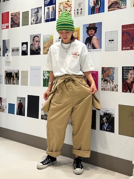 「アイテム（サロペット/オーバーオール、ベージュ系）」を使った、Heg.さん（レディース・159cm）の秋コーディネート