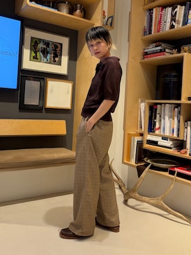 「Gramicci（グラミチ）の【別注】Gramicci / チェック イージーパンツ（スラックス、ベージュ系）」を使った、Heg.さん（レディース・159cm）の春コーディネート