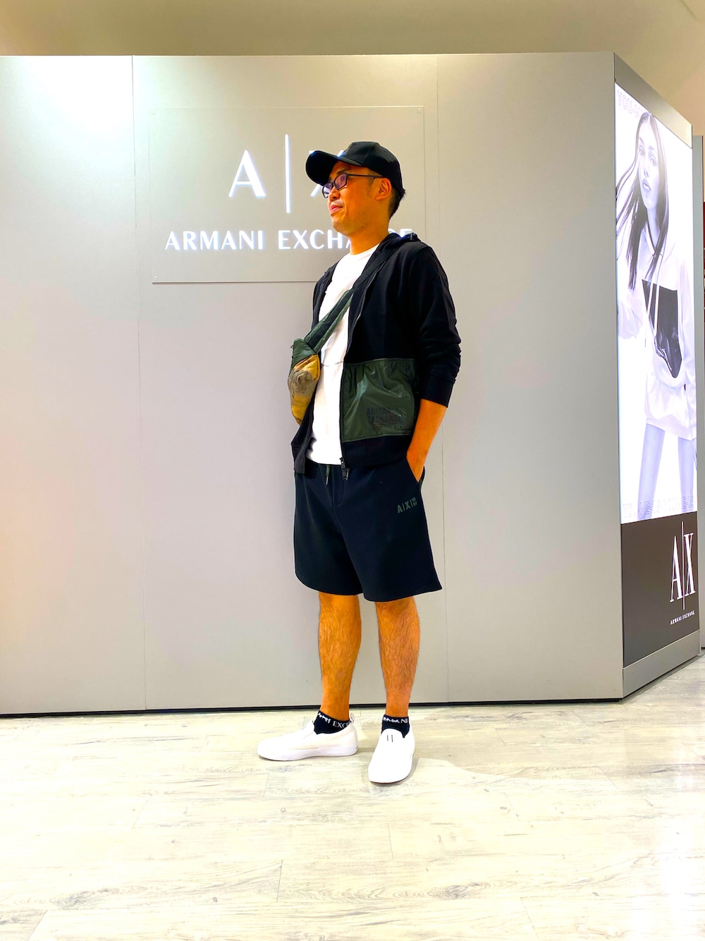 「夏コーデ、休日コーデ、アルマーニエクスチェンジ、AXchanger、目指せイケオジ、40代ファッション、40代男性、大人カジュアル、シンプル、おしゃれさんと繋がりたい」｜「ARMANI EXCHANGEの【A|X アルマーニ エクスチェンジ】ICONスリッポンスニーカー（スニーカー、ホワイト系）」を使った、TAKANOさん（メンズ・175cm）の夏コーディネートの1枚目の写真