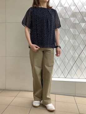 「TOKYO SHIRTS（トウキョウシャツ）のランダムドット  シフォンブラウス 五分袖（シャツ/ブラウス、ブルー系）」を使った、BRICK HOUSE シャツ工房 さっぽろ地下街ポールタウン店さん（レディース・155cm）の夏コーディネート