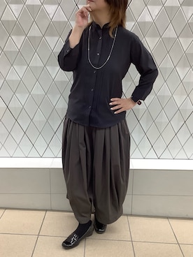 「TOKYO SHIRTS（トウキョウシャツ）の【吸水速乾】【COFREX】スタンド タック ブラウス 七分袖 レディースデザインシャツ（シャツ/ブラウス、ブラック系）」を使った、BRICK HOUSE シャツ工房 さっぽろ地下街ポールタウン店さん（レディース・155cm）の春コーディネート