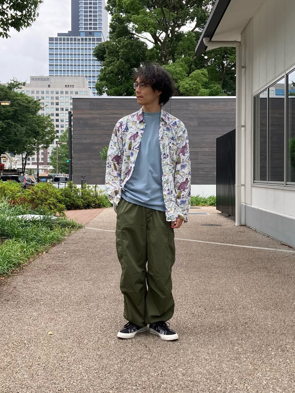 「Tシャツ、水色、差し色、インナー、シャツスタイル、アクティブ、機能性素材、narifuri、速乾性、通気性」｜「narifuriのマルチテックメッシュモックネックTシャツ（Tシャツ/カットソー、ブルー系）」を使った、Da-yaさん（メンズ・176cm）の夏コーディネートの1枚目の写真
