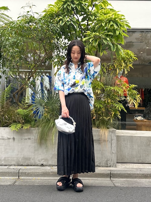 極美品 LOVELES KANAKO SASAKIコラボラ 長袖シャツ サイズM KANAKO SASAKI】コラボレーション ネオン グラフィックプリント