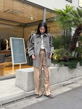 「アイテム（チェスターコート）」を使った、SHIORIさん（レディース・170cm）の秋コーディネート